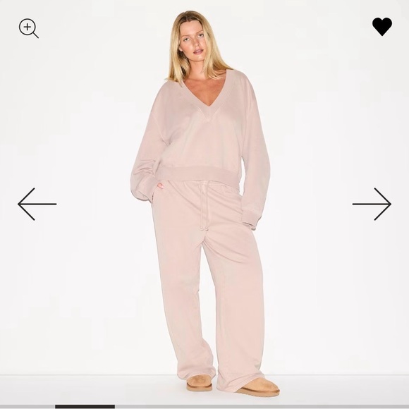 SKIMS NEW Boyfriend Fleece V Neck Pullover NWT - Picture 2 of 5